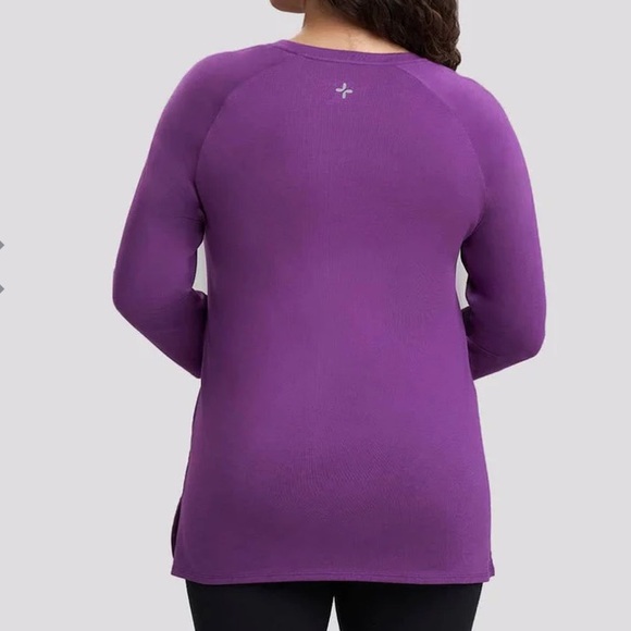 Care+Wear Womens Chest Port Access Shirt in Black - Picture 5 of 6